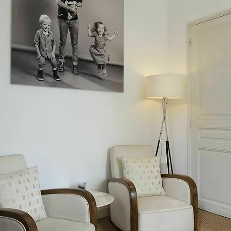 Fashionable House Flat With Garden Villa *